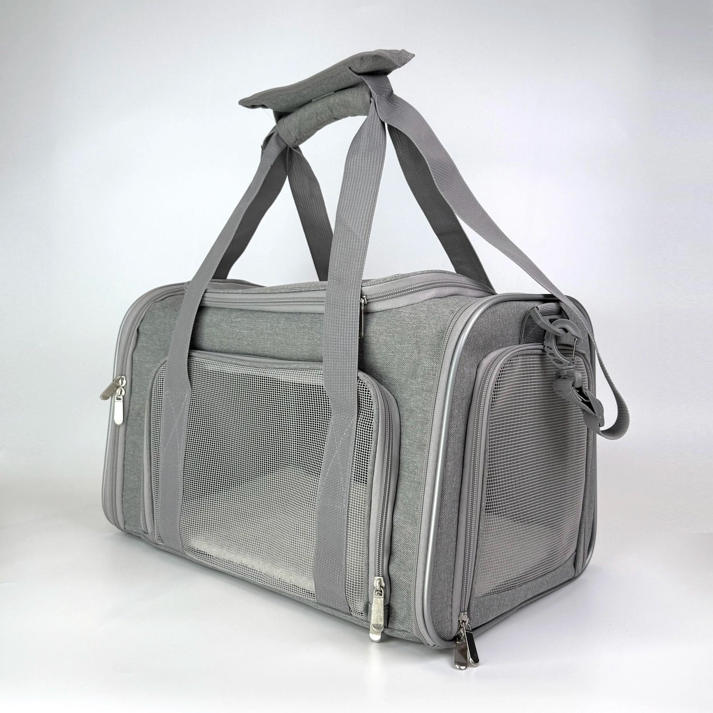 Premium Portable Pet Carrier for Large Cats and Small Dogs, Airline-Approved Soft Travel Case with Breathable Mesh, Foldable Design for Outdoor, Car, and Airplane Use